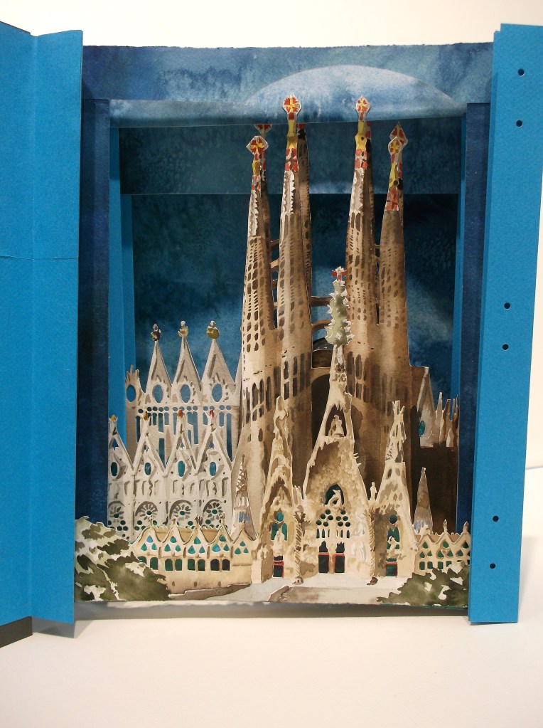 sagrada familia_art book_tunnel 2